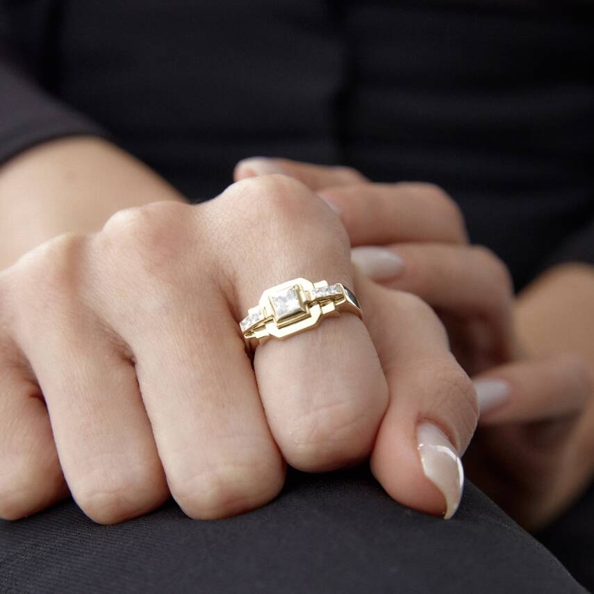 Altın Taşlı Kare Tasarım Yüzük - Semih Haşhaş Kuyumculuk (1)