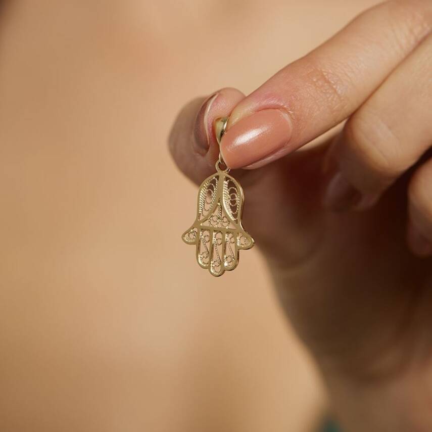 Fatma Ana Eli Altın Kolye Ucu - 1