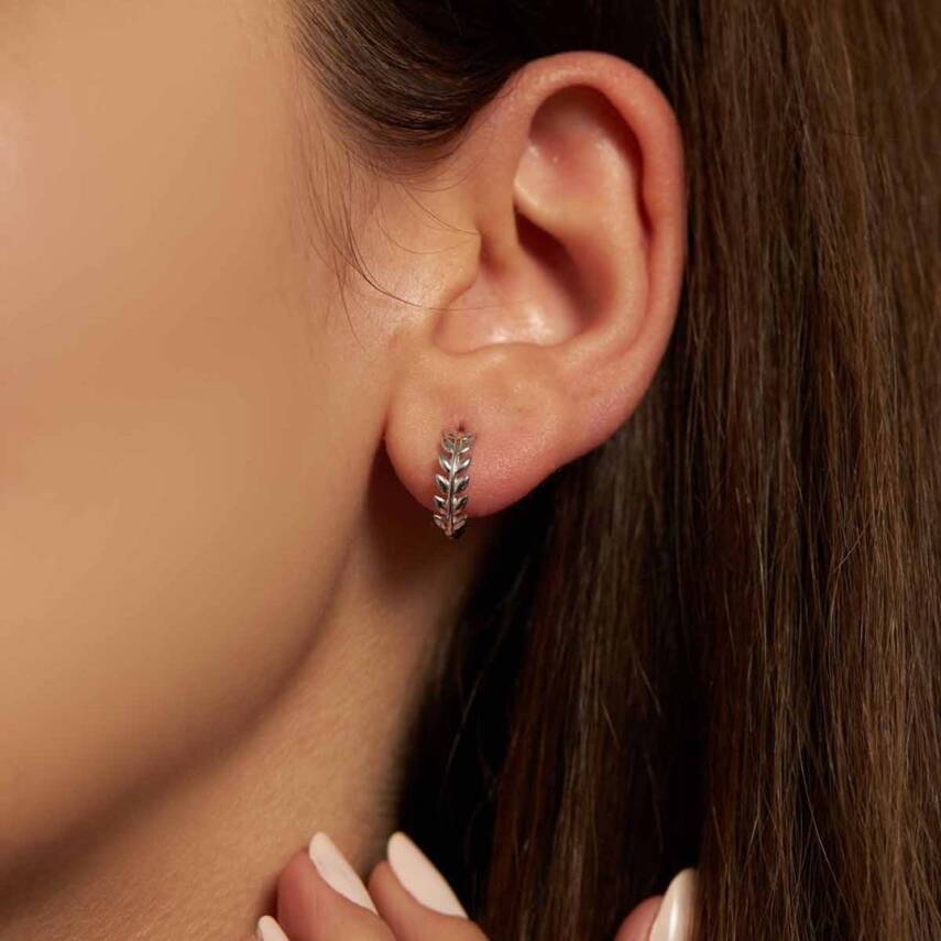 Yaprak Detaylı Halka Altın Küpe - Semih Haşhaş Kuyumculuk