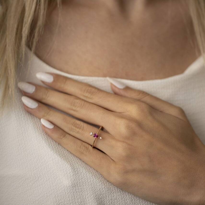 Yön Pembe Taşlı Altın Yüzük - Semih Haşhaş Kuyumculuk